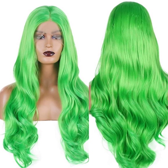 💕22” GREEN BODY WAVE LACE-FRONT WIG *NEW*